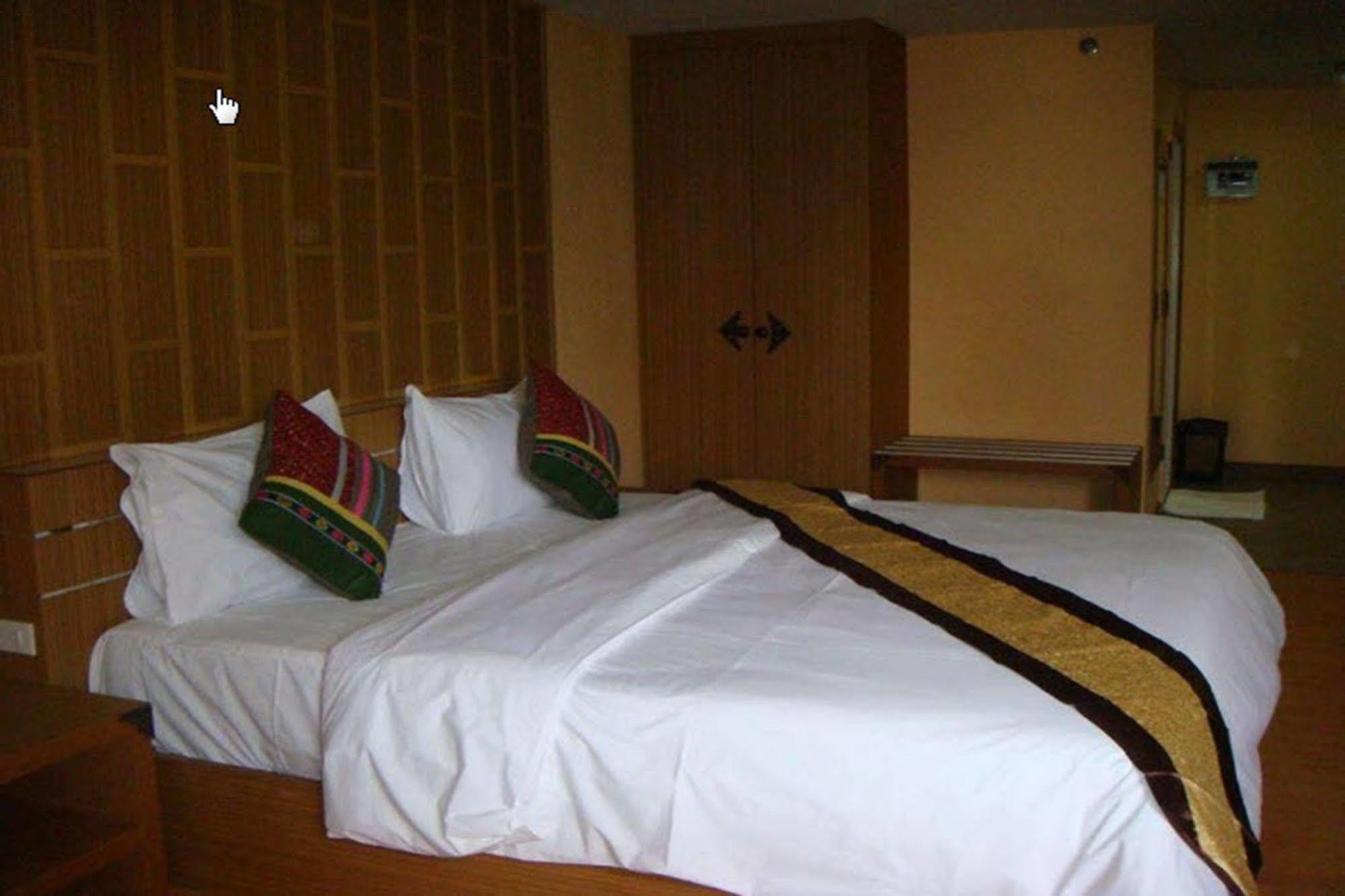 King Royal Garden Inn Bangkok Buitenkant foto